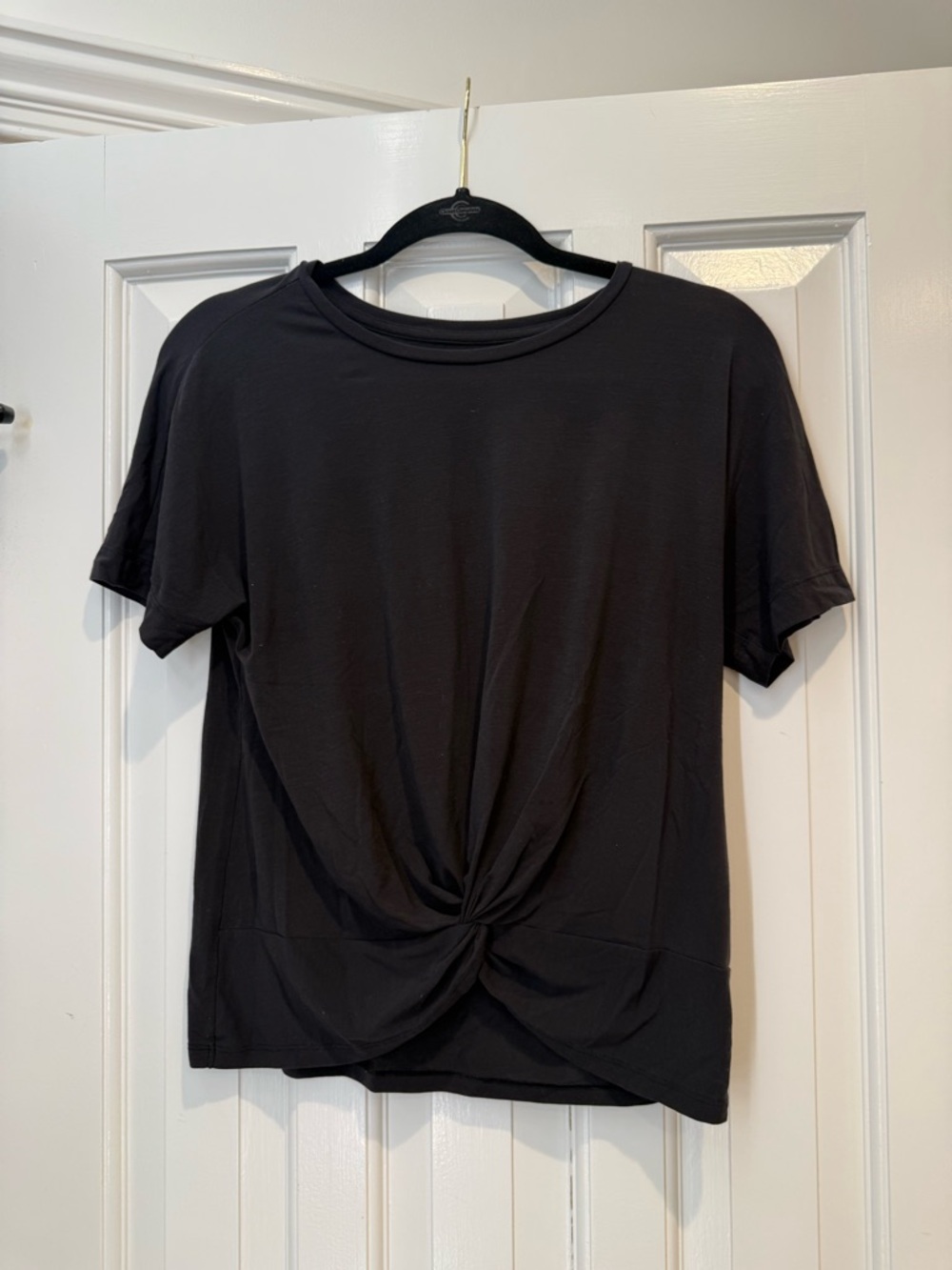 Black Knot-Front Women's Tee GAP fit size medium